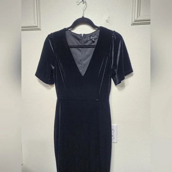 Lulu's Elegant Evenings Black Velvet Flutter Sleeve Trumpet Maxi Dress - Picture 7 of 12